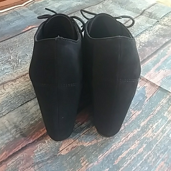 Anna Marie black suede booties size 7 - Picture 4 of 8